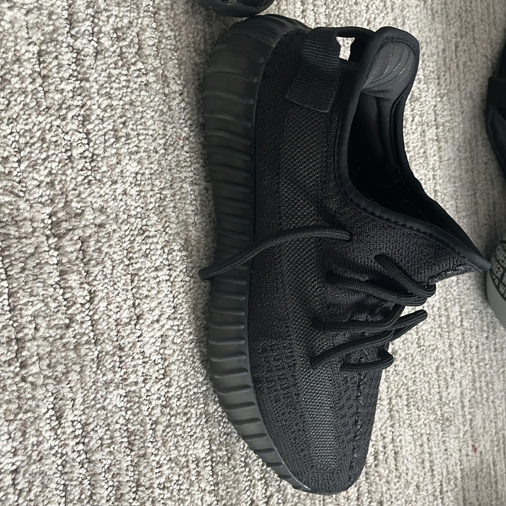 Shoes - Picture 4 of 5
